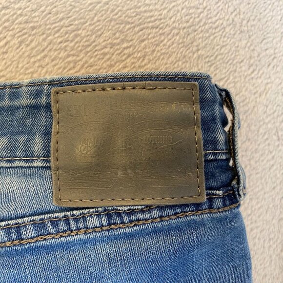 Levis Womans Jeans Size 18W 34x32 Distressed Blue Denim Comfortable Mid Rise - Picture 14 of 16